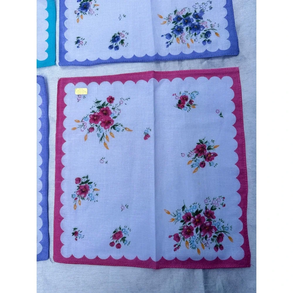Set of 4 Vintage Floral Cotton Handkerchiefs Scalloped Edge Pink Blue